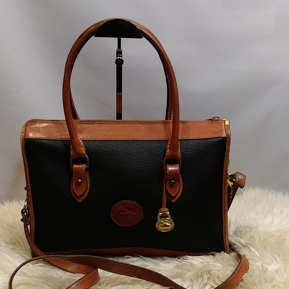 DOONEY & BOURKE VINTAGE CROSSBODY PURSE ONLY - Picture 3 of 17